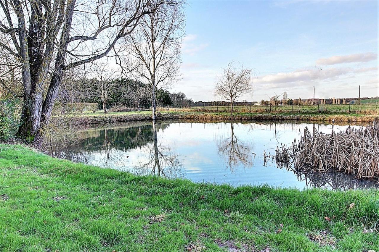 Gite De La Courtaudiere Le Petit-Pressigny Exteriér fotografie